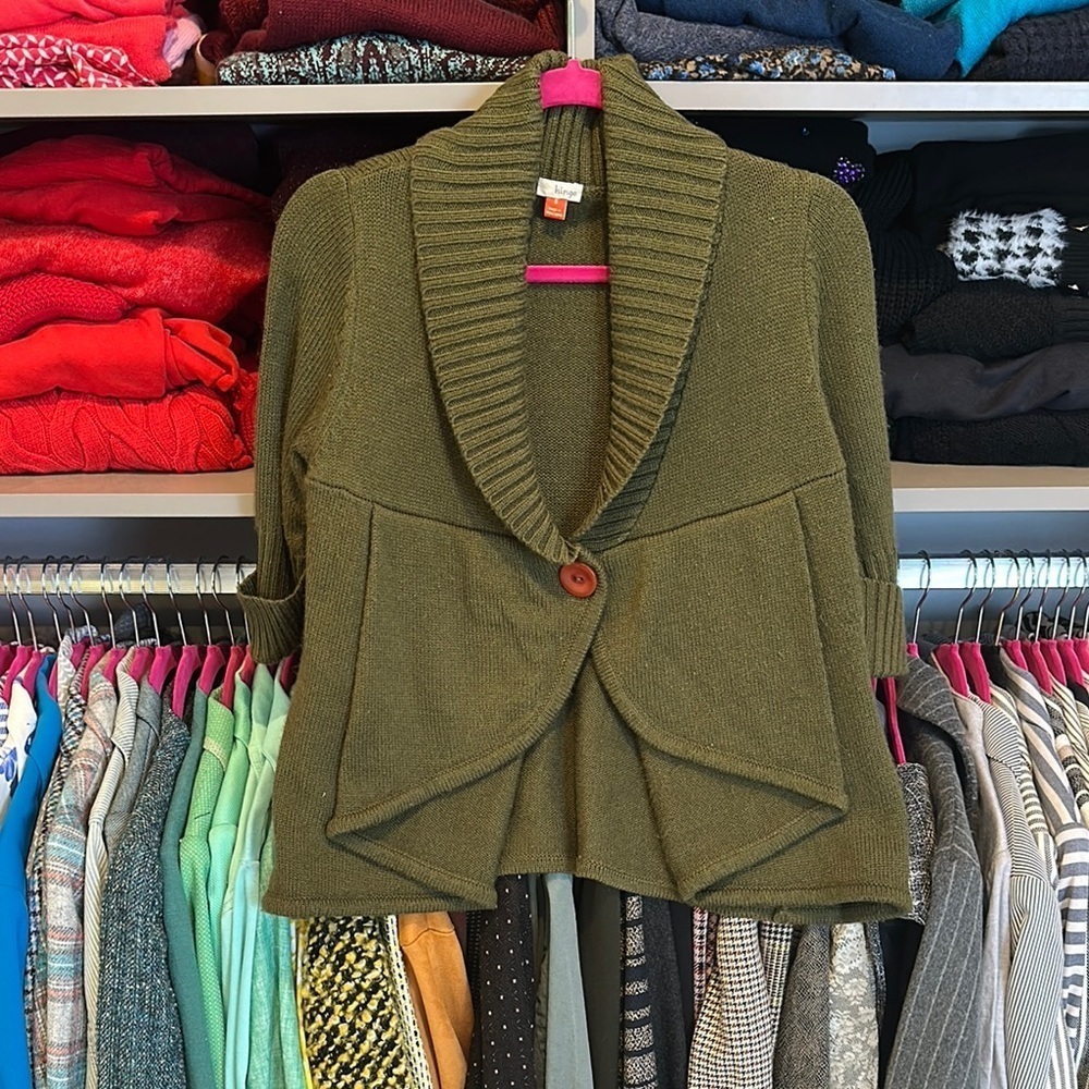 Hinge olive 3/4 sleeve one button closure cardigan size S